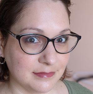 Meet your Posher, Abbie